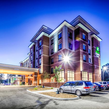 Holiday Inn Express & Suites Cleveland/Westlake, An Ihg Hotel Екстер'єр фото