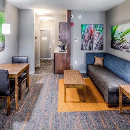 Holiday Inn Express & Suites Cleveland/Westlake, An Ihg Hotel Екстер'єр фото