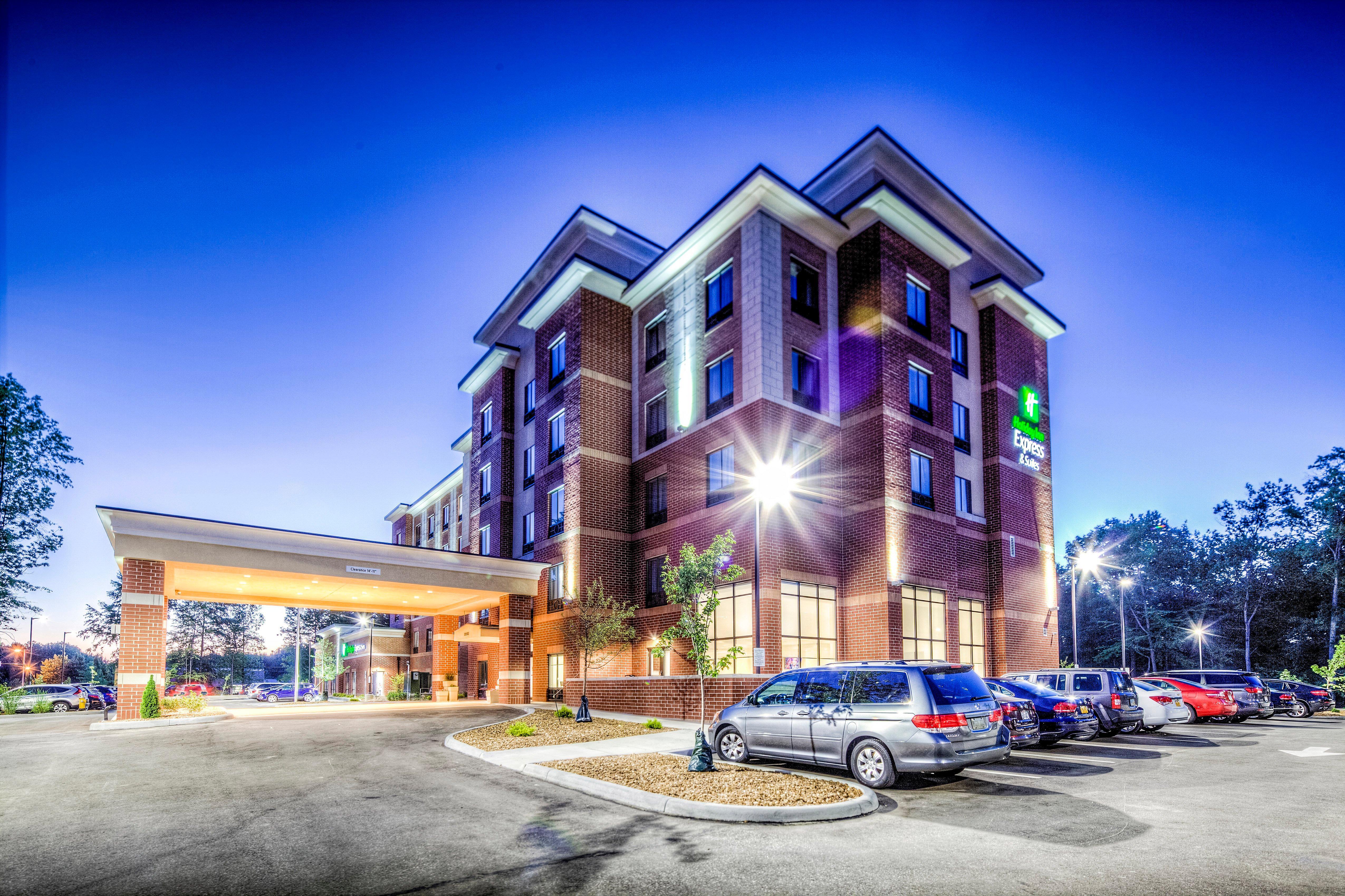 Holiday Inn Express & Suites Cleveland/Westlake, An Ihg Hotel Екстер'єр фото