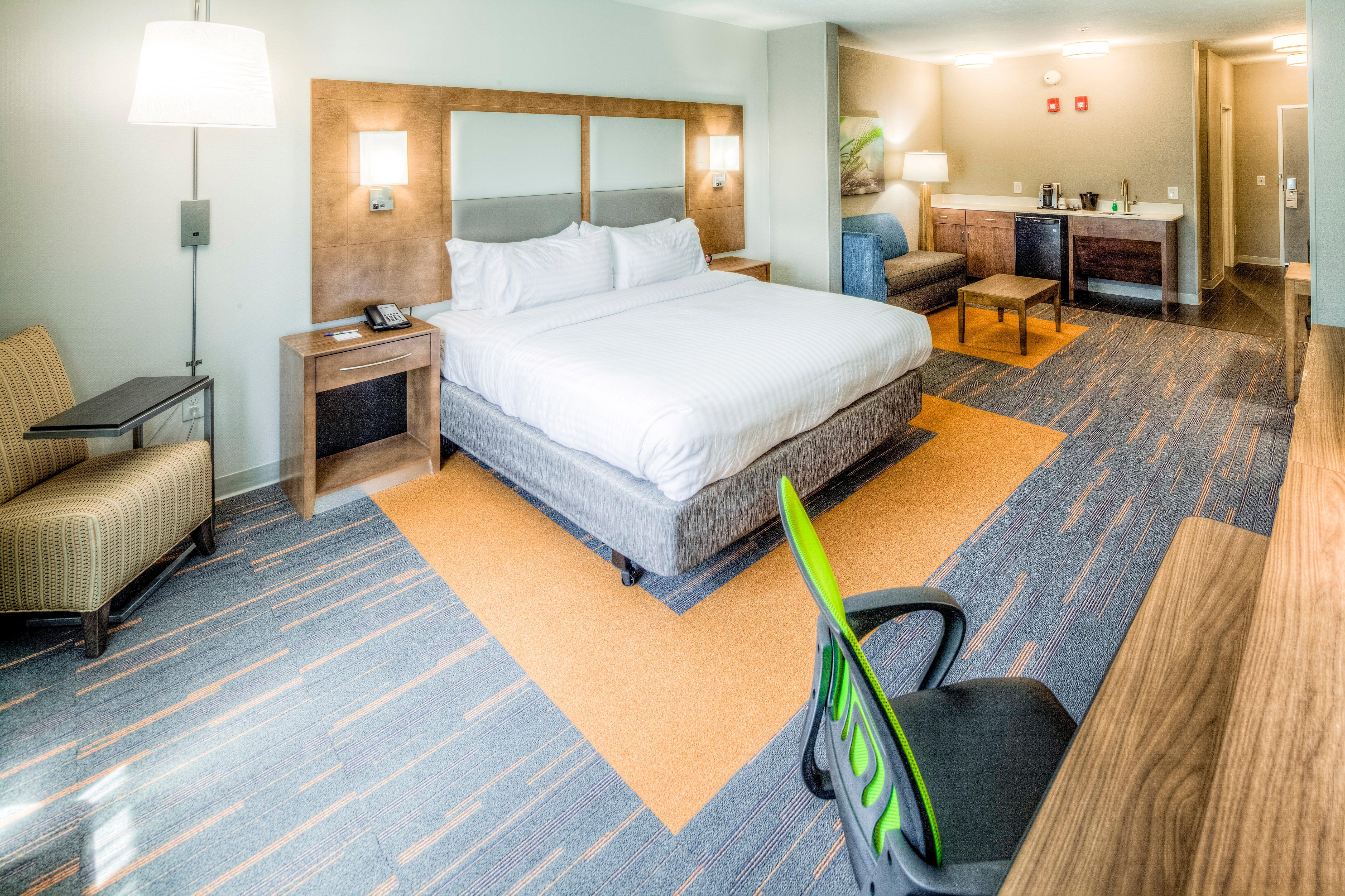 Holiday Inn Express & Suites Cleveland/Westlake, An Ihg Hotel Екстер'єр фото