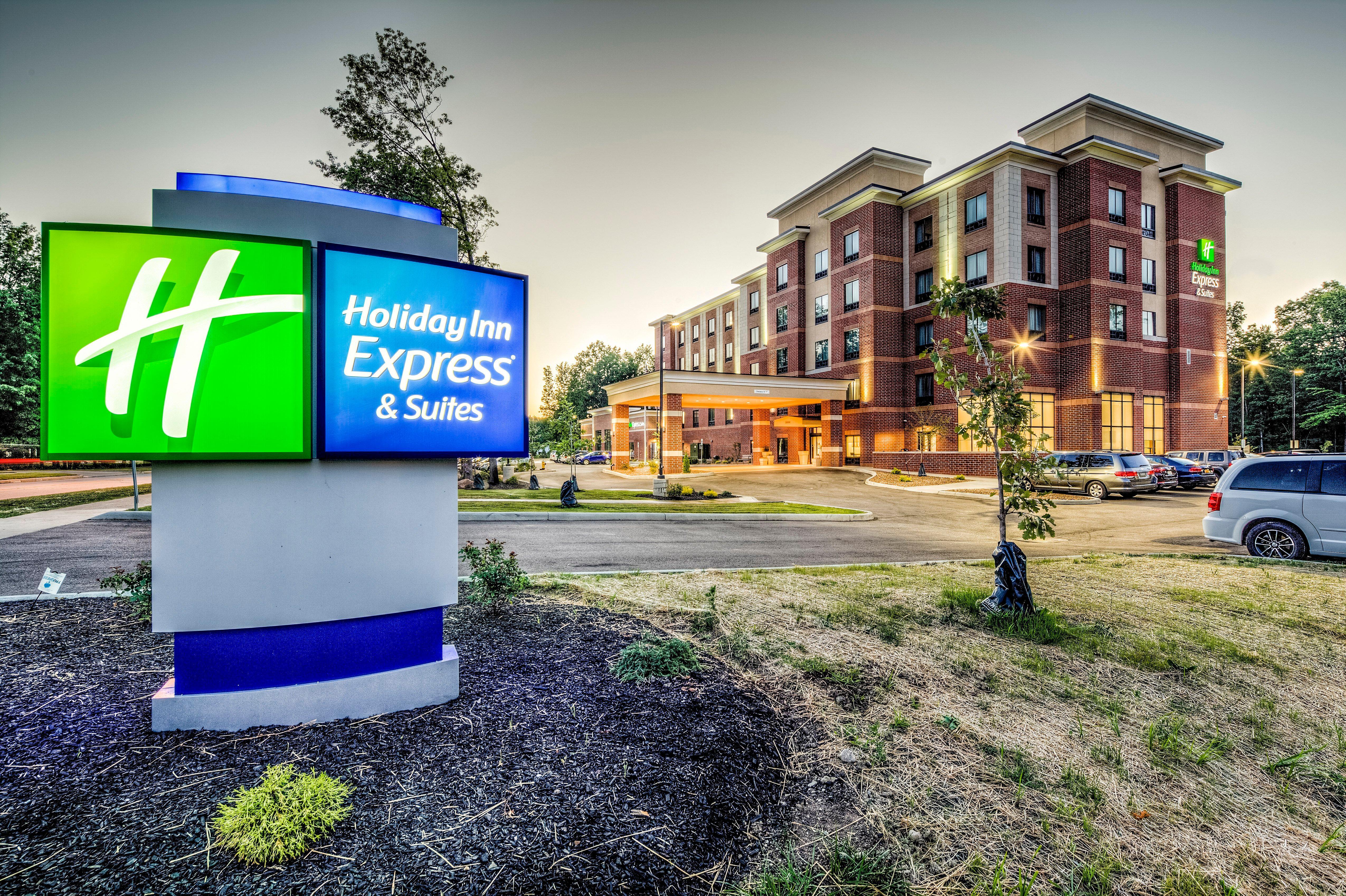Holiday Inn Express & Suites Cleveland/Westlake By Ihg Екстер'єр фото