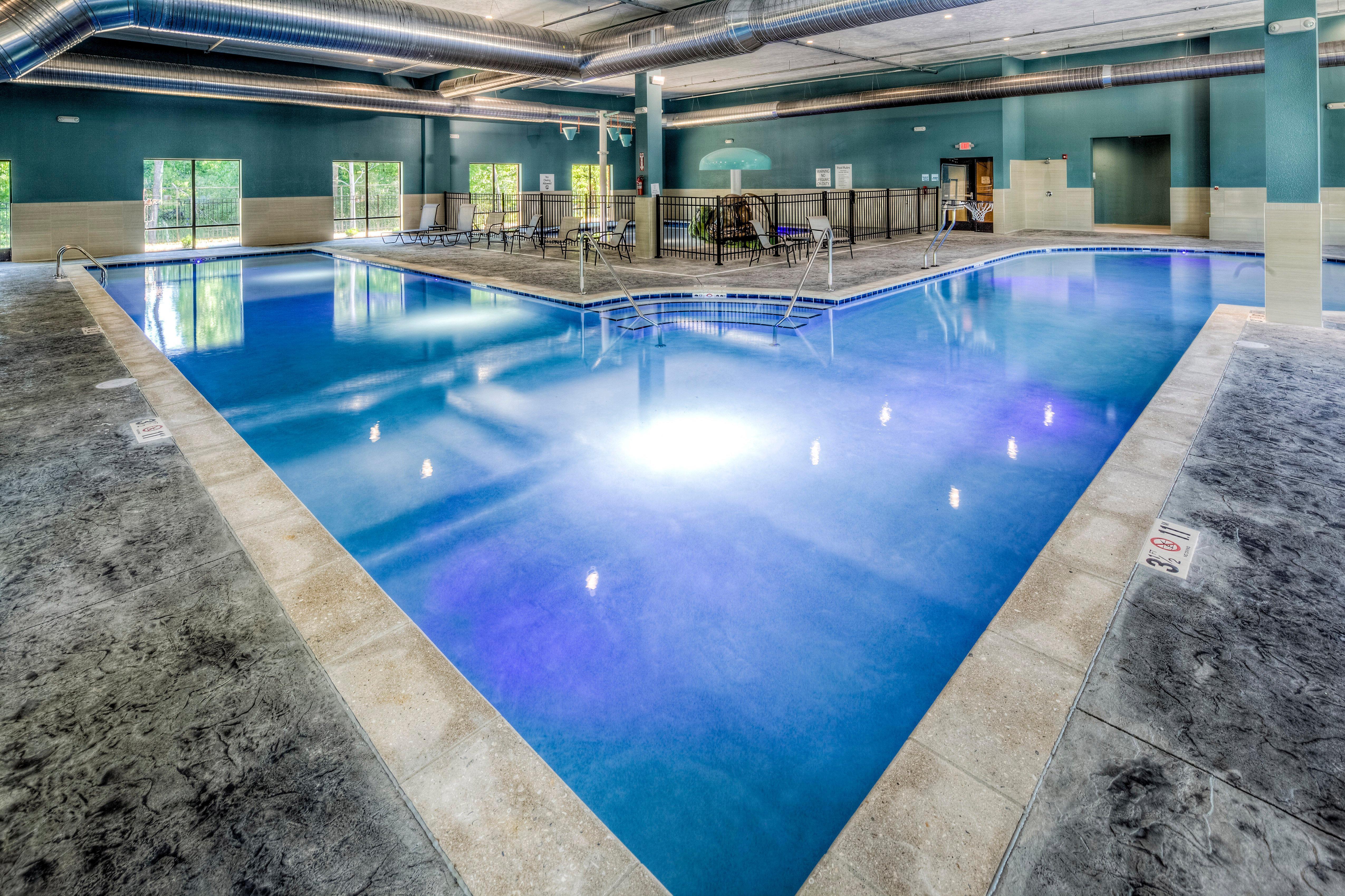 Holiday Inn Express & Suites Cleveland/Westlake By Ihg Екстер'єр фото